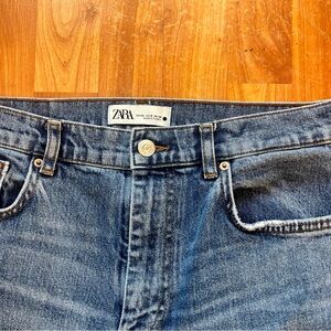 Zara Women's Classic Blue Cropped Jeans